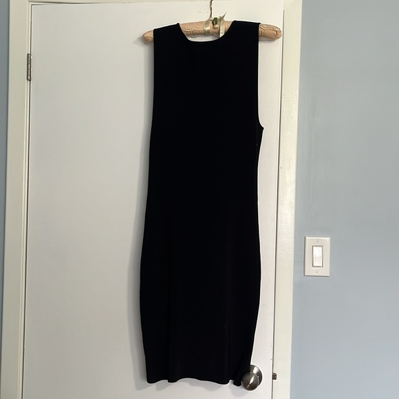 Summer Sleek Black Dress, Size 8 - Picture 3 of 3